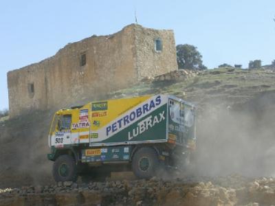 Caminhão brasileiro mantém 6º lugar no Rali Dakar