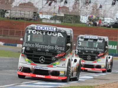 Cirino e Piquet largam na primeira fila em Brasília