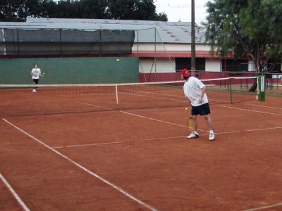 Comercial define campeões do Circuito Interno de Tênis