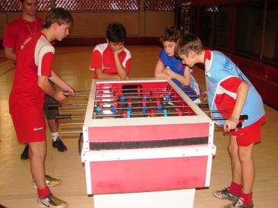 Torneio de Pebolim agita o Comercial