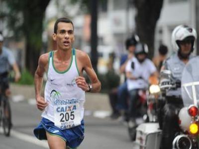 Marílson do Santos é tricampeão da São Silvestre