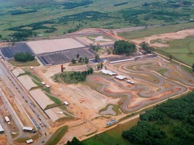 Velopark inaugura kartódromos no próximo mês