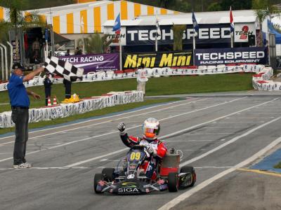 Ramon Duarte é campeão invicto da Sênior B