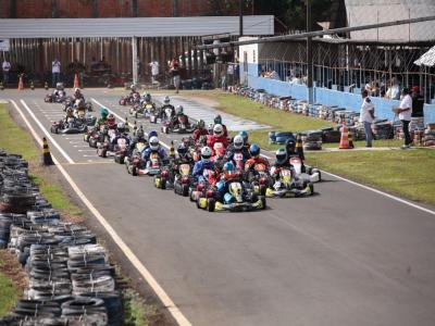 Paranaense Light de Kart inicia programação sexta