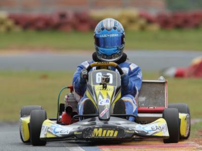 Luciano da Silva sai na frente na final da categoria Novatos