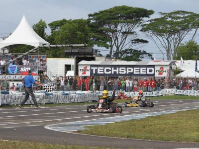 Giuliano Raucci conquista a vitória na Pré-final da Júnior