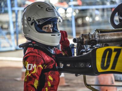 Romullo Ribas estreia em casa na Copa Super Paraná de Kart