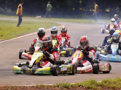 Paraná define calendário do Kart