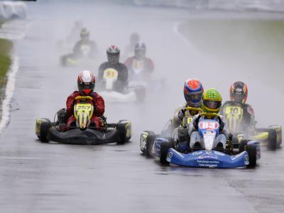 Copa Paraná de Kart começa com muita chuva em Cascavel