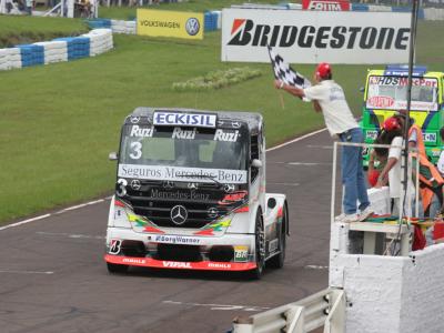 Piquet terá caminhão novo em Interlagos