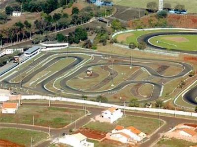 Paranaense Light de Kart começa logo após o Brasileiro em Londrina