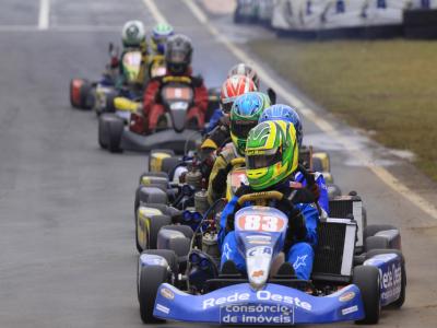 Paranaense cotado ao título no Sul-americano de Kart