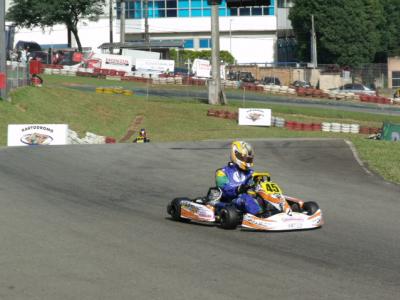 Kart Mini comemora 16 vitórias na Granja Viana