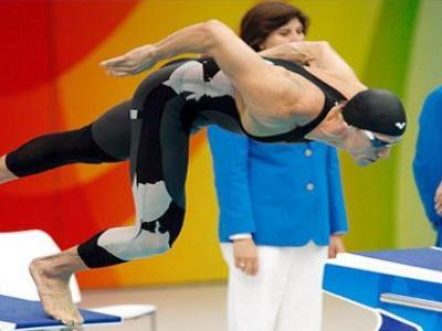 César Cielo conquista primeira medalha de ouro do Brasil