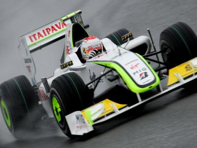 Barrichello larga na frente no GP do Brasil