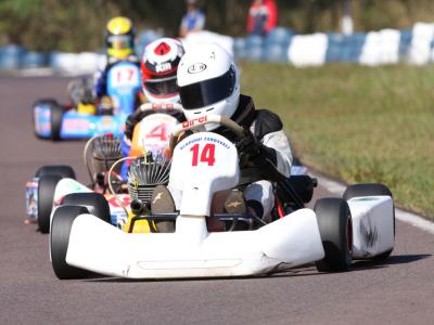 Zandavalli conquista 3ª vitória consecutiva na Copa Paraná