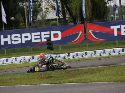 Diego Ramos vence primeira prova do Brasileiro de Kart