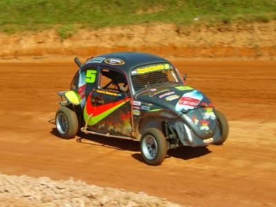 Melani busca vitória para ser campeão da Fusca Velocidade