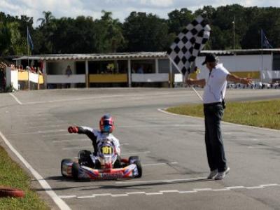 Jonathan Louis é bicampeão Sul-Brasileiro de Kart