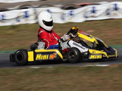 Zandavalli inicia preparação para a decisão do Paranaense de Kart