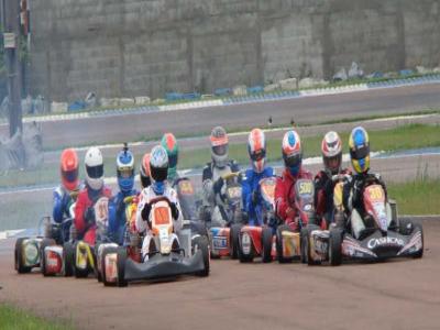 Raceland recebe a 1ª etapa da Copa Pinhais de Kart