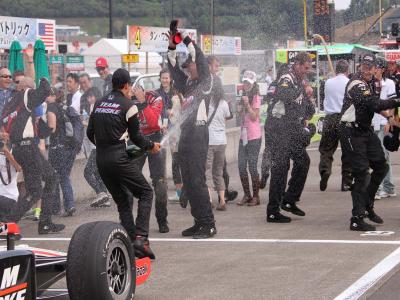 Helio Castroneves vence a F-Indy em Motegi