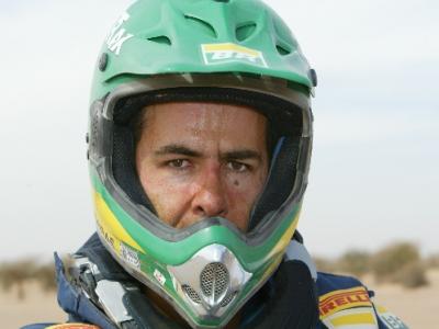 Jean vence a 14ª das motos e faz história no Rali Dakar
