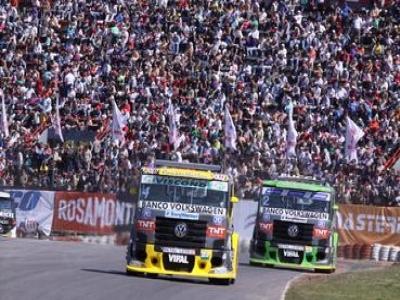 Felipe Giaffone vence a F-Truck em Buenos Aires