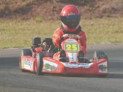 Cascavelenses conquistam duas vitórias na Copa Paraná de Kart