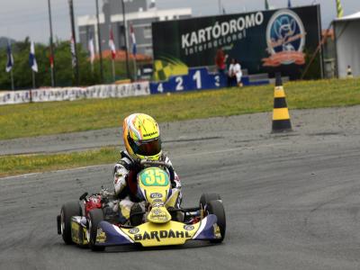 Aizza é o mais rápido da Cadete na Copa das Federações de Kart