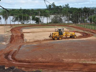 Veículos que disputam o Transparaná 2011 passam por vistoria