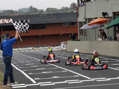 Santa Catarina domina a Mirim no Brasileiro de Kart