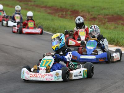 Londrina abre a Copa Paraná de Kart