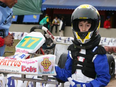 Gustavo Myasava estréia com vitória na Copa Paraná de Kart