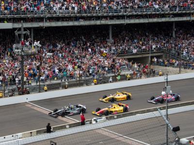 Tony Kanaan vence as 500 Milhas de Indianápolis