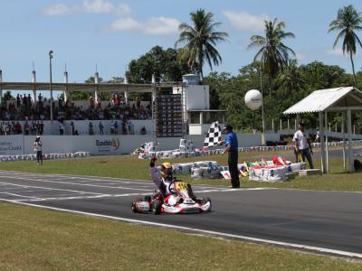 Carrapatoso Ã© o 1Âº campeÃ£o Brasileiro de kart  no CearÃ¡