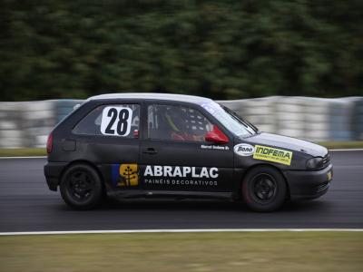 Marcel Sedano vence a 1ª prova do Campeonato Paranaense de Marcas