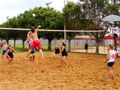 Comercial terá vôlei de areia e sinuca no fim de semana