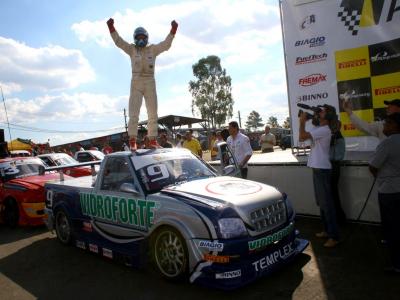 Heinen vence a Pick-Up Racing de ponta-a-ponta em Tarumã