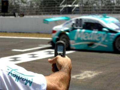 Asfalto do autódromo de Londrina esfarela e cancela treino da Stock