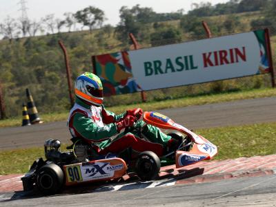 Catarinense ganha a 1ª prova classificatória da Sênior B