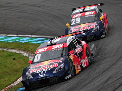 Cacá Bueno vence a Stock Car em Interlagos