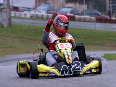 Sábado de domínio da Kart Mini na Granja Viana