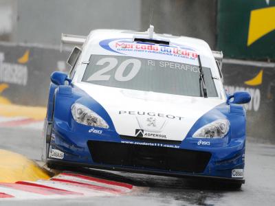 Ricardo Sperafico larga na pole da Stock Car em Salvador