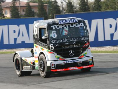 Cirino é o mais rápido no 1º dia de treinos da F-Truck em Curitiba