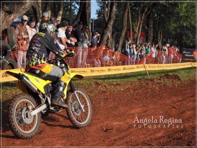 Motocross reúne 102 pilotos em Capanema