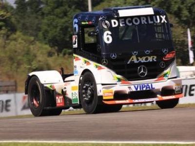 Roberval Andrade é pole position na F-Truck em Guaporé