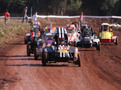 Hoffmann defende a liderança do Kartcross na Copa Paraná