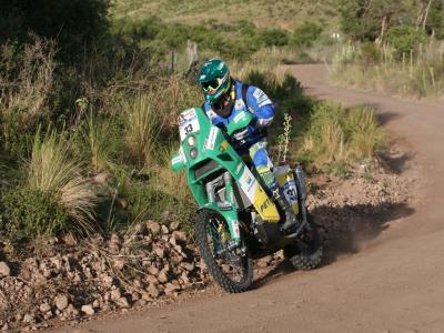 Jean Azevedo conquista 13ª posição na 7ª etapa do Dakar