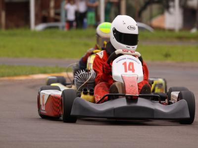 Zandavalli vence de ponta a ponta em Campo Mourão